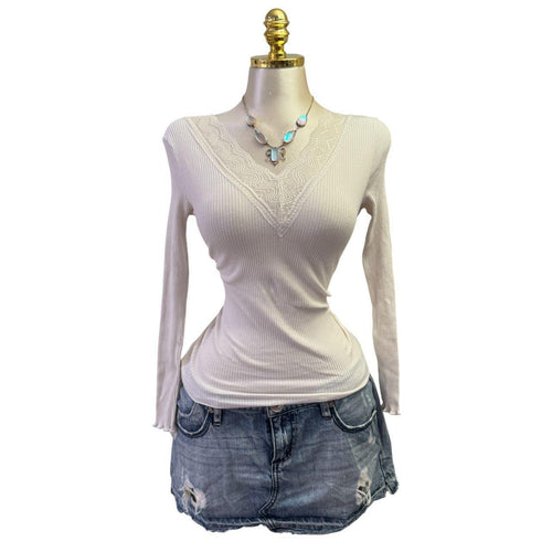 90s Vintage Ivory V-Neck Lace Top [XS]