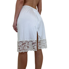 90s Vintage White Floral Lace Back Slit Skirt [S, M]