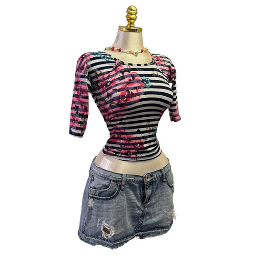 90s Vintage Black White Pink Floral Stripes 3/4 Sleeve Top [XS]